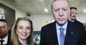 akp-izmir-eski-il-baskan-yardimcisi-ayse-cankurtarandan-ogullarinin-sozlu-mulakat-sitemi-CJh67Y1I.jpg