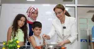 baskan-vekili-abisten-ko-mek-yaz-kurslarina-ziyaret-epwSy7I5.webp