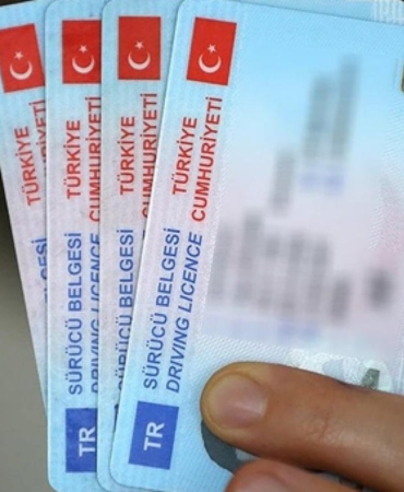 ehliyet-yenileme-surecinde-son-durum-ve-uyarilar-OJJWy7si.jpg
