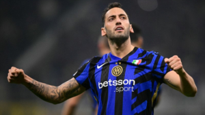 fenerbahcenin-hakan-calhanoglu-transferi-icin-yeni-gelismeleri-R4FcVdvO.jpg
