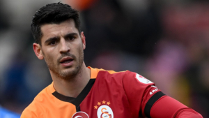 galatasarayin-yildiz-forveti-moratanin-gelecegi-belirsizlige-girdi-uLTQaCiR.jpg