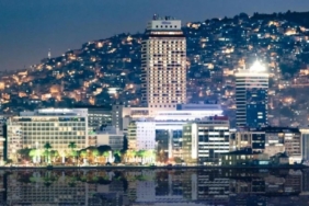 izmir-buyuksehir-belediyesi-hilton-oteli-hisselerini-satisa-cikardi-JdeNJd4w.jpg