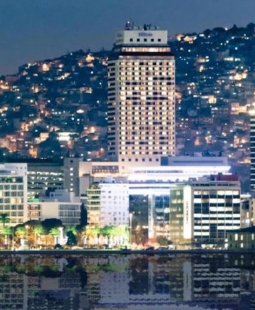 izmir-buyuksehir-belediyesi-hilton-oteli-hisselerini-satisa-cikardi-JdeNJd4w.jpg