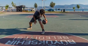 izmirde-sporun-onundeki-engelleri-kaldiriyor-HB4fPNvY.webp