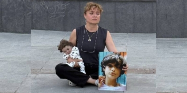 mattia-ahmet-minguzzinin-annesinden-oturma-eylemi-ile-adalet-cagrisi-m5NZZDcB.jpg