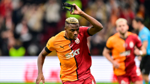 okan-buruk-osimhenin-kafasi-karisikti-galatasaraya-olan-sevgisi-olmasaydi-farkli-dusunebilirdi-3uvqiHE4.jpg