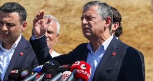 ozgur-ozelden-imamogluna-ziyaret-h1JA1zWM.jpg