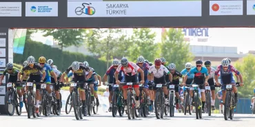 sakaryada-nefes-kesen-sampiyona-genc-pedallar-zirve-icin-yaristi-pgieKuqL.webp