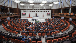 turk-parasi-ve-ekonomik-duzenlemelerde-degisiklikler-iceren-kanun-teklifi-kabul-edildi-AlPpfn6u.jpg
