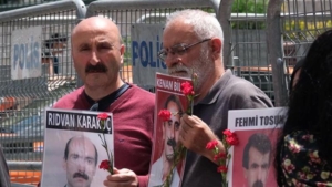 90larin-golgesi-beyaz-toros-ne-anlatiyor-CPhIShSP.jpg