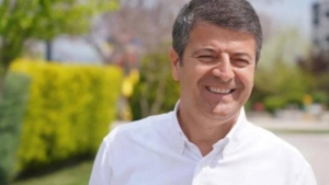 adiyaman-belediye-baskani-abdurrahman-tutdere-gorevine-iade-edildi-HkbOqcsW.jpg