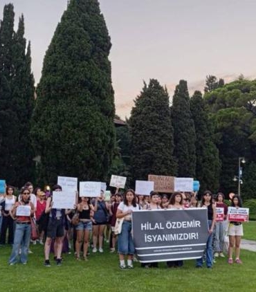 bogazici-universitesi-ogrencilerinden-protesto-koruma-aklama-failleri-yargila-99ZHrYWc.jpg
