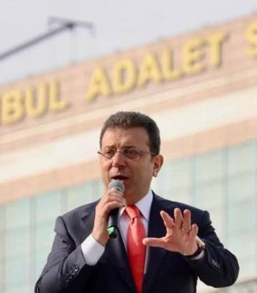 ekrem-imamoglu-insanin-mahpusta-en-buyuk-gucu-disaridaki-sevdiklerinin-onu-unutmamasi-unutturmamasi-iZSZ5eYZ.jpg