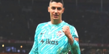 eyupsporun-yildiz-kalecisi-berke-ozer-lille-ile-anlasti-b2JXSLW5.jpg