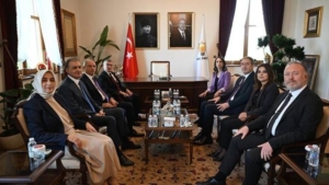 fatih-altayli-dem-parti-ve-pkk-akpye-inanmiyor-ocalan-partiyi-ve-orgutu-ikna-etmeye-Zdgg2rRu.jpg