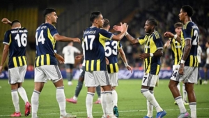 fenerbahce-uefa-sampiyonlar-ligi-kadrosunu-acikladi-BfFfMQO2.jpg