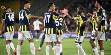 fenerbahce-uefa-sampiyonlar-ligi-kadrosunu-acikladi-BfFfMQO2.jpg