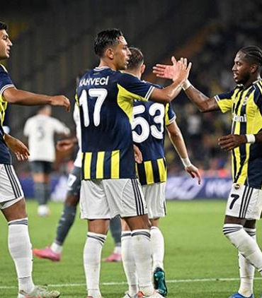 fenerbahce-uefa-sampiyonlar-ligi-kadrosunu-acikladi-BfFfMQO2.jpg