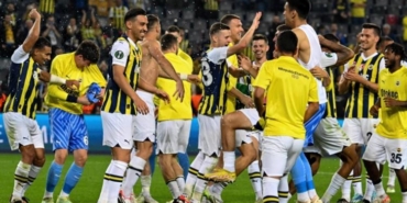 fenerbahcenin-ilk-11i-netlesti-benficada-kerem-akturkoglu-da-sahada-hZlrAt2S.jpg