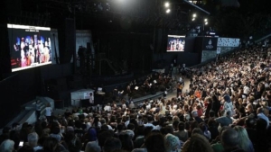 harbiyede-fosforlu-cevriye-isiltili-performans-goz-kamastirdi-CausjLhq.jpg