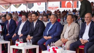 keciorende-geleneksel-taha-akgul-karakucak-guresleri-coskulu-acilisla-basladi-pqsy1Kg2.jpg