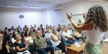 konakta-kusaklararasi-iletisim-semineri-ileri-yas-merkezinde-bulusma-N7lsYdw3.jpg