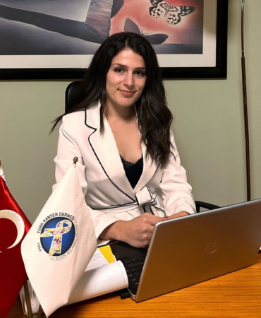 Türk Kanser Derneği gönüllüsü Uzman Diyetisyen Selin Zingin