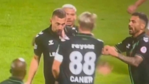 caner-erkin-takim-arkadasina-tokat-atti-8Vvmf8gQ.jpg
