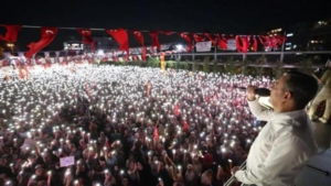 ozgur-ozel-chp-mitingi-icin-zeytinburnunda-nYT4kd3M.jpg