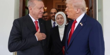 trump-erdogan-ile-gorusmeyi-degerlendirdi-ve-f-35e-yesil-isik-yakti-ljMlTWlk.jpg
