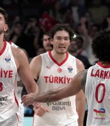 turkiye-ile-isvec-eurobasket-2025-son-16-turunda-karsilasacak-52cRcfbb.jpg