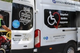 antalyada-engelsiz-hizmet-araci-ile-hayat-kolaylasiyor-3PEsNkgL.jpg