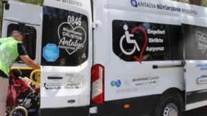 antalyada-engelsiz-hizmet-araci-ile-hayat-kolaylasiyor-3PEsNkgL.jpg
