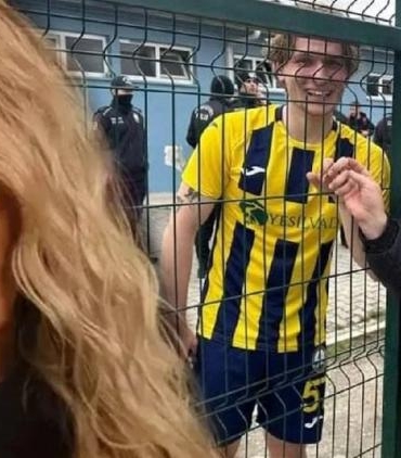 irem-dericinin-kardesi-futboldan-men-edildi-gdqM3T4D.jpg