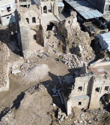 israil-gazzede-760-yillik-sarayi-yikti-sLuTrEB2.jpg