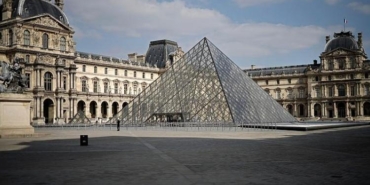 louvre-soygunu-adi-suclular-mi-organize-cete-mi-Jn8Q3qOU.jpg