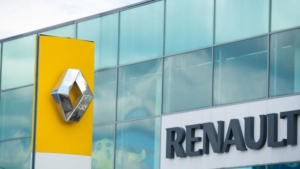 renaulttan-acil-geri-cagirma-park-halinde-arac-hareket-edebilir-36JvPGis.jpg
