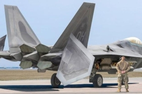 20-yildir-tepe-degismedi-dunyanin-en-kiymetli-savas-ucagi-f-22-raptor-YykmqIez.jpg