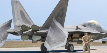 20-yildir-tepe-degismedi-dunyanin-en-kiymetli-savas-ucagi-f-22-raptor-YykmqIez.jpg