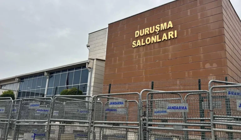 İBB Davasında Duruşma Sürerken Kanser Tedavisi Gören Sanığın Yakalama Kararı Kaldırıldı