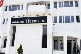 Adalar Belediyesi Başkanvekilliği Seçiminde AKP Adayına Destek Veren Üç Meclis Üyesi Disipline Gönderildi