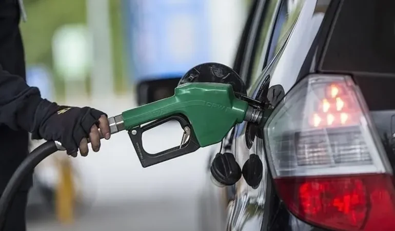 Eşelmobil Süresinin Dolmasıyla Benzine 12 Lira 48 Kuruş Zam Gündemde