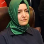 Fon Skandalı Sonrası İstifa Eden Fatma Betül Sayan Kaya'nın Adı AKP'den Siliniyor