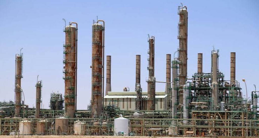 ABD Ticari Ham Petrol Stokları 427 Milyon 300 Bin Varile Çıktı