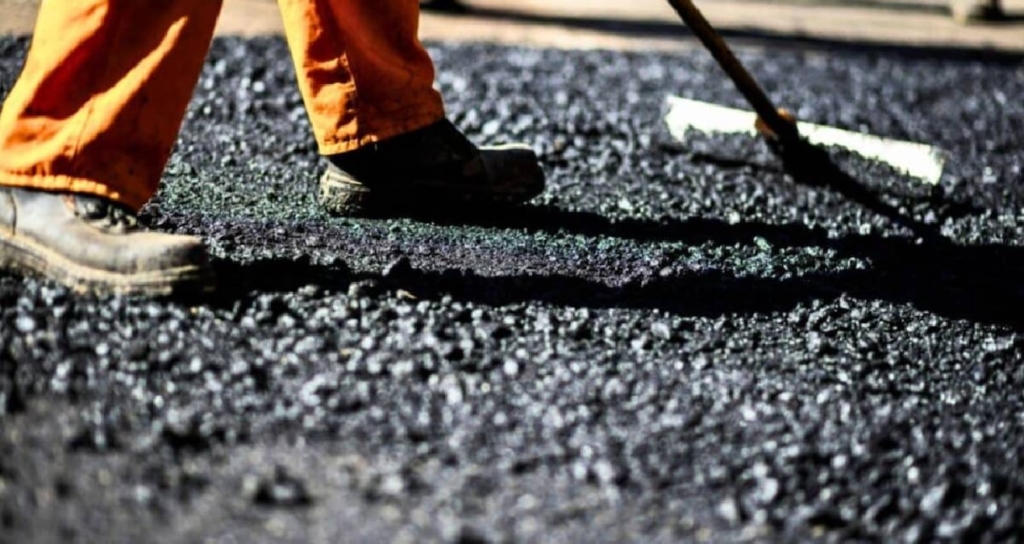 Denizlerden Toplanan Plastik Atıklar Geri Dönüştürülerek Yol Yapımında Kullanılıyor