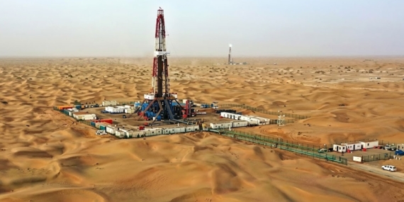 Çin Taklamakan Çölü Derinliklerindeki Sahadan 26 Milyon Tonu Aşkın Enerji Çıkardı