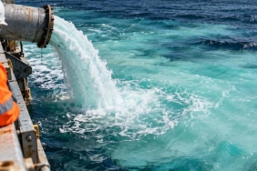 İngiltere'de Bilim İnsanları Deniz Suyunun Karbondioksit Kapasitesini Artırmak İçin Deney Yaptı