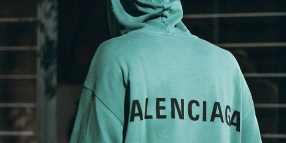 Balenciaga Tartışmalı Açıklamaların Ardından Kanye West İle Ortaklığını Bitirdi