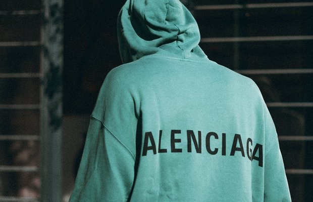 Balenciaga Tartışmalı Açıklamaların Ardından Kanye West İle Ortaklığını Bitirdi