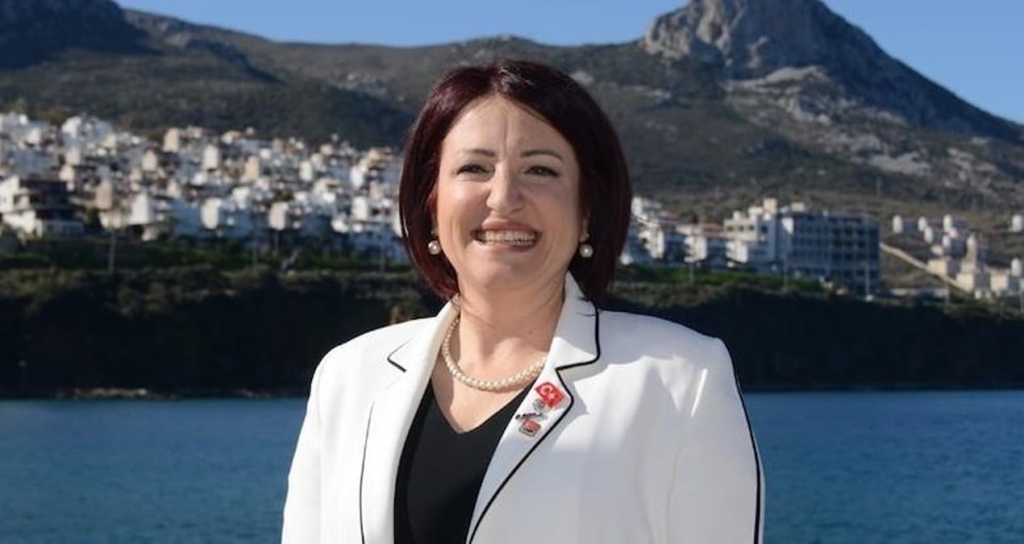 Karaburun Belediye Başkanı İlkay Girgin Erdoğan YENİ Parti'den İstifa Etti